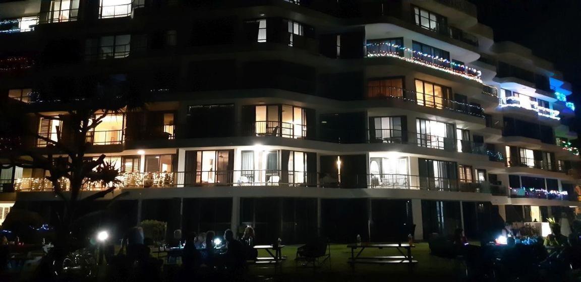 แซนไซเมียวบีชฟร้อนท์อพาร์ทเม้น Aparthotel โกลด์โคสต์ ภายนอก รูปภาพ